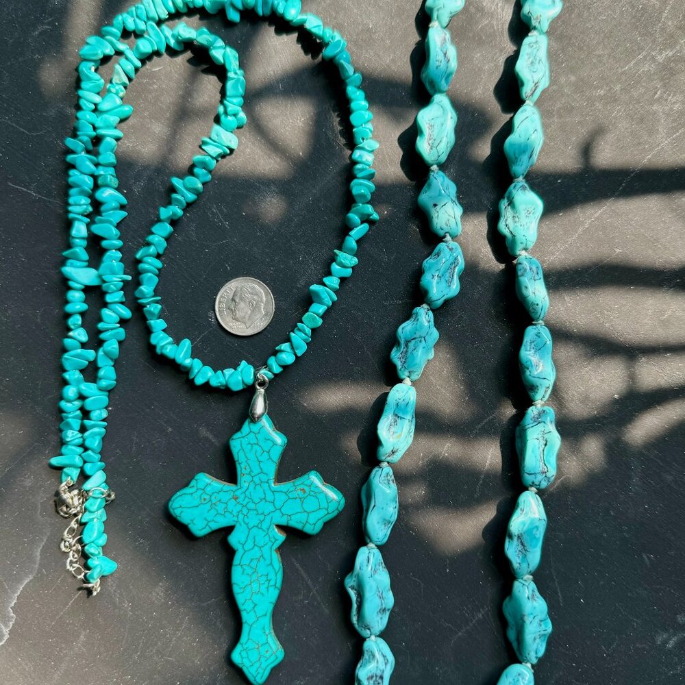 two necklaces and earrings: Turquoise Chips  & Faux Turquoise - Picture 3 of 12